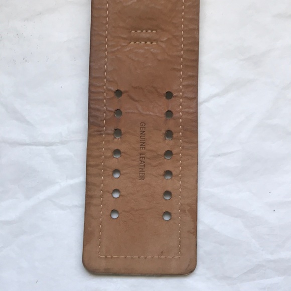 Guess Gold & white leather watch cuff bracelet - Picture 10 of 16